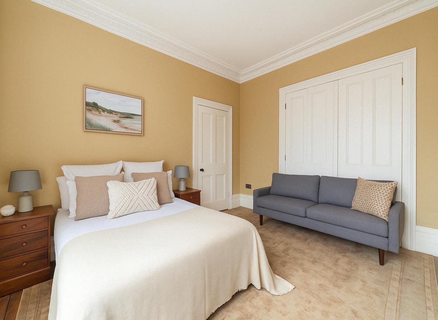 Bright, Modern & Huge Garden - Near New Cross Station *